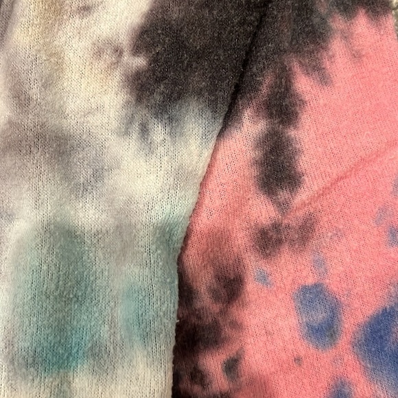 Tie dye sweats - Picture 3 of 5